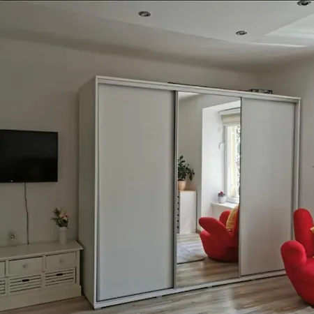 In The Center, Quiet Environment Apartment